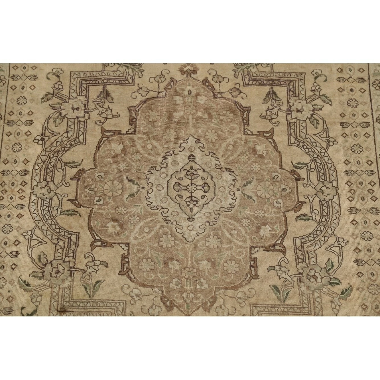 Budget โญ Gracewood Hollow Malezian Muted Blend Knotted Hand Knotted Wool Rug - 9'11" X 6'8" ๐ 6 Budget โญ Gracewood Hollow Malezian Muted Blend Knotted Hand Knotted Wool Rug - 9'11" X 6'8" ๐ - Image 4