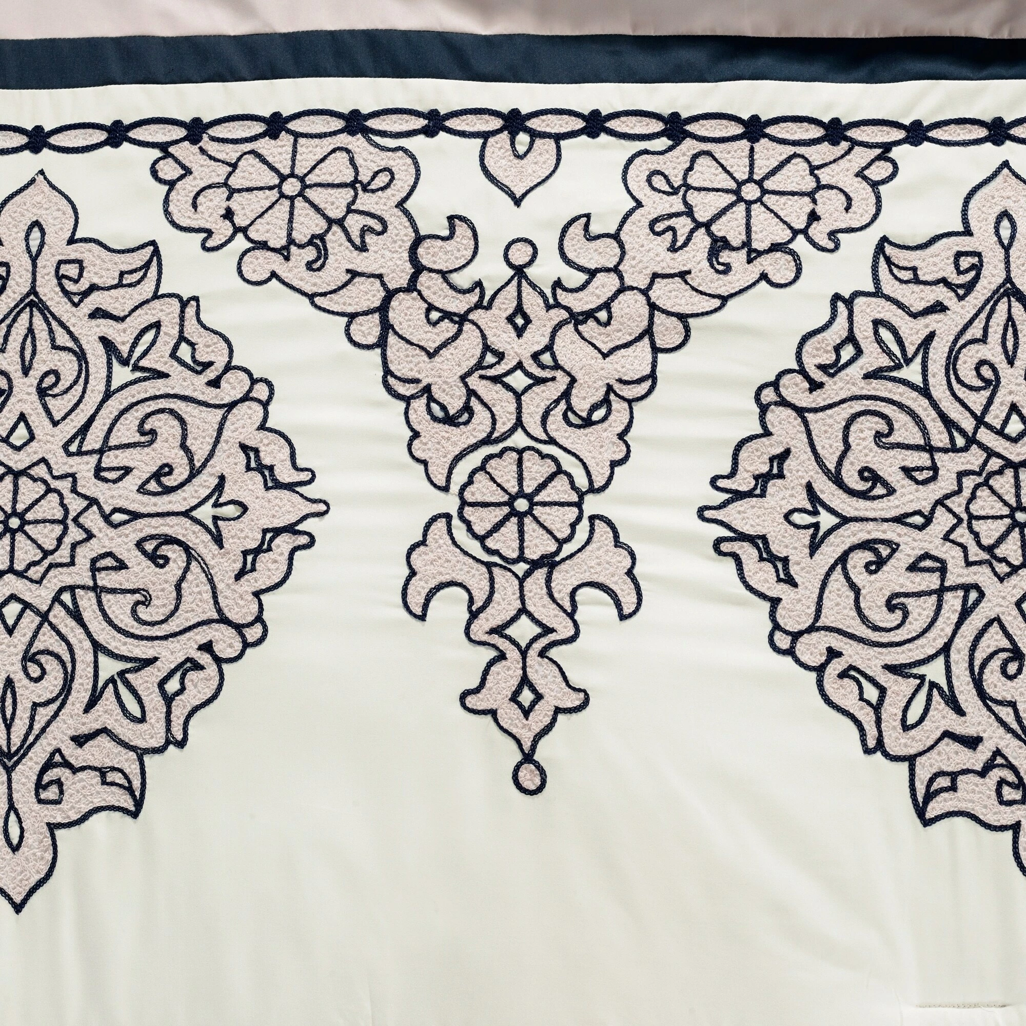 New ๐ Gracewood Hollow Heco 7-piece Embroidered Comforter Set Multi / Gold / Navy ๐ 6 New ๐ Gracewood Hollow Heco 7-piece Embroidered Comforter Set Multi / Gold / Navy ๐ - Image 4